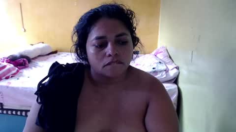 Snapshot of minnie_bbw69 chatting on 06.15.26 Andrea online show from 06.15.26