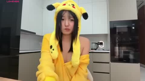 Snapshot of minnie_joy_ chatting on 07.23.26 Joy online show from 07.23.26