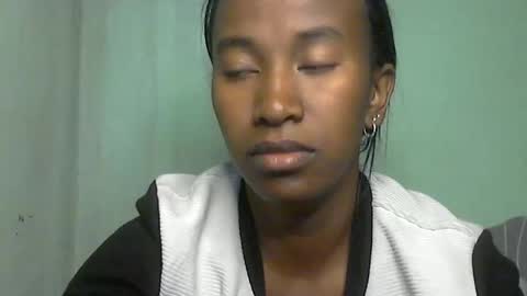 Snapshot of minouch211907 chatting on 05.22.26 minouch211907 online show from 05.22.26