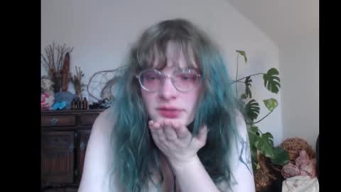 Snapshot of minthe chatting on 01.19.26 minthe online show from 01.19.26