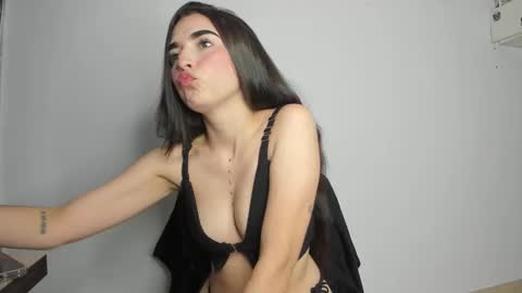 Snapshot of minty151 chatting on 12.22.25 minty151 online show from 12.22.25