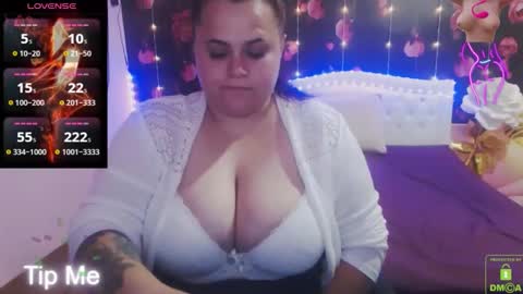 Snapshot of mira_cle_ chatting on 10.09.25 mira_cle_ online show from 10.09.25