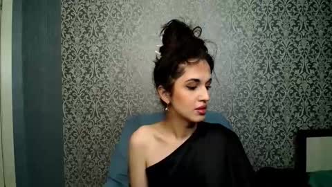 Snapshot of mira_sirena chatting on 01.14.26 The goddess of water online show from 01.14.26