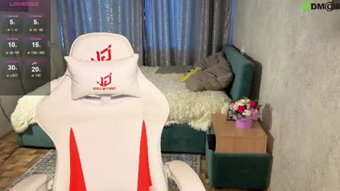 Snapshot of mira_star_007 chatting on 06.24.26 Tanita online show from 06.24.26