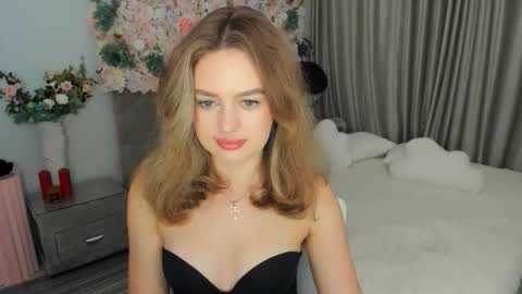 Emma online show from 09.16.25