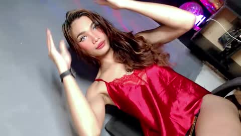 Snapshot of miraclegirl23 chatting on 11.26.25 Zoey online show from 11.26.25