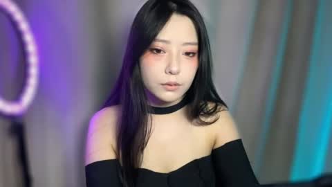 Snapshot of mirafloat chatting on 09.17.25 mirafloat online show from 09.17.25