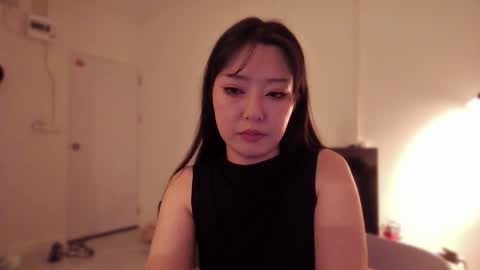 Snapshot of mirafloat chatting on 12.19.25 mirafloat online show from 12.19.25