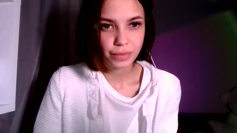 MiraLaPics online show from 04.22.26