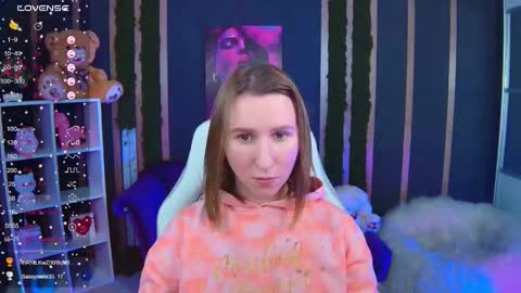 Snapshot of miralush chatting on 12.04.25 Mira online show from 12.04.25