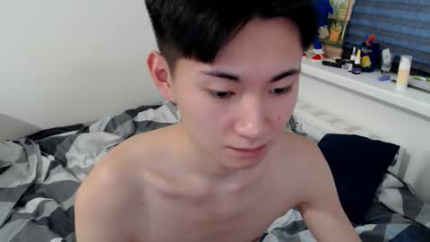 Snapshot of miram_yoo chatting on 10.25.25 online show from 10.25.25