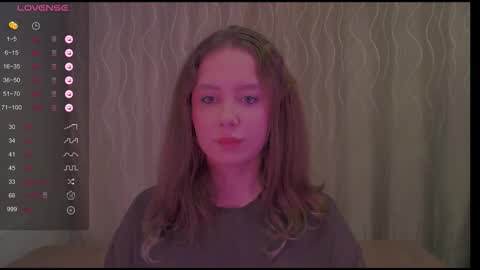 Snapshot of miranadevl chatting on 11.10.25 Kira online show from 11.10.25