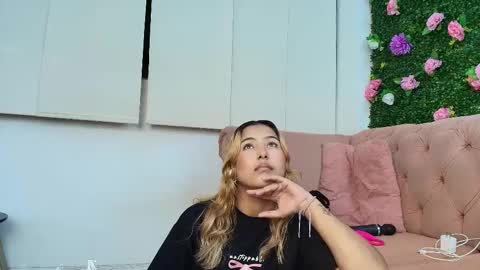 Snapshot of miranda_villa chatting on 09.22.25 Miranda online show from 09.22.25