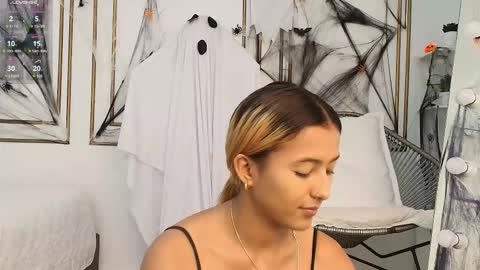 Snapshot of miranda_villa chatting on 10.19.25 Miranda online show from 10.19.25