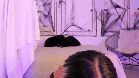 Snapshot of miranda_villa chatting on 11.02.25 Miranda online show from 11.02.25