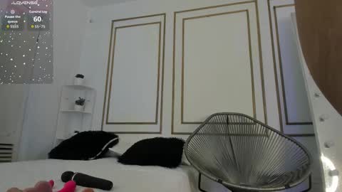 Snapshot of miranda_villa chatting on 11.04.25 Miranda online show from 11.04.25