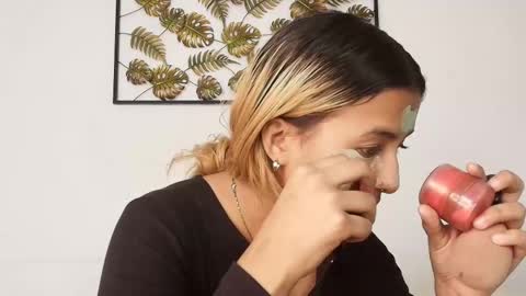 Snapshot of miranda_villa chatting on 11.20.25 Miranda online show from 11.20.25