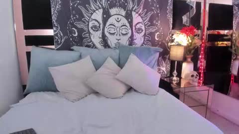 Snapshot of mirandaaduboiss chatting on 03.02.26 Miranda online show from 03.02.26