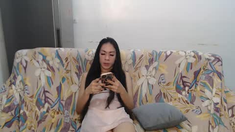 Snapshot of mirandavault chatting on 12.01.24 MIRANDA VAULT online show from 12.01.24
