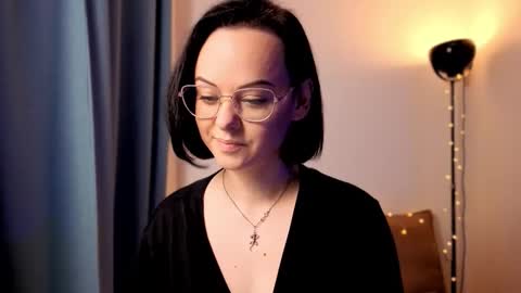 MiraSkyy online show from 11.11.25