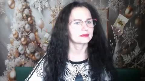 Snapshot of miroslava_happi chatting on 12.22.25 Miroslava Happi online show from 12.22.25