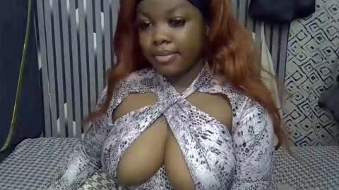 Snapshot of mirror_254 chatting on 11.28.25 mirror_254 online show from 11.28.25