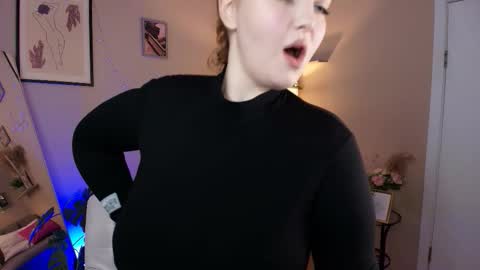 Ivy online show from 11.06.25