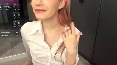 Molly online show from 10.30.25