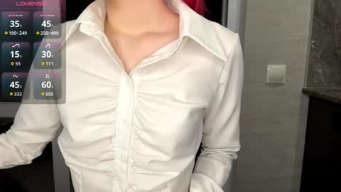 Molly online show from 04.30.26
