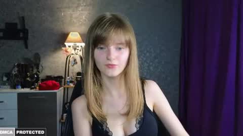 Snapshot of miss___alisa chatting on 06.25.26 Alisa NONNUDE online show from 06.25.26