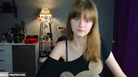 Snapshot of miss___alisa chatting on 06.28.26 Alisa NONNUDE online show from 06.28.26