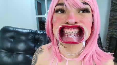 Abigail online show from 10.04.25