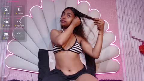 miss__smith_ online show from 11.20.25