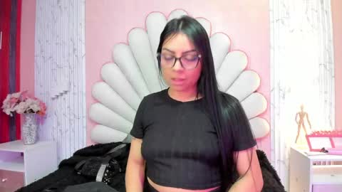 Snapshot of miss__star_ chatting on 05.25.26 miss__star_ online show from 05.25.26