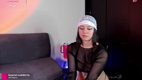 Snapshot of miss_alexa2 chatting on 06.12.26 Alexa Sarmiento online show from 06.12.26