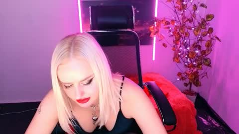 miss_alice_silver online show from 10.28.25