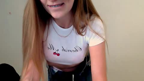 Angelina online show from 10.16.25
