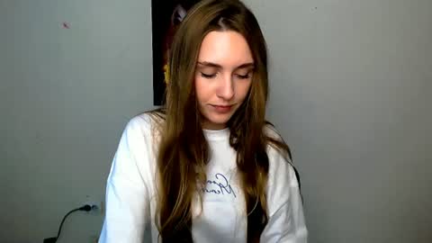Snapshot of miss_angelina_ chatting on 06.18.26 Angelina online show from 06.18.26