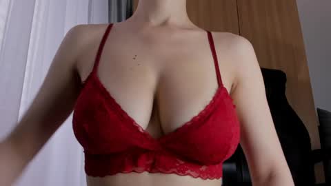 Snapshot of miss_boobtastic chatting on 04.02.26 Ivy online show from 04.02.26
