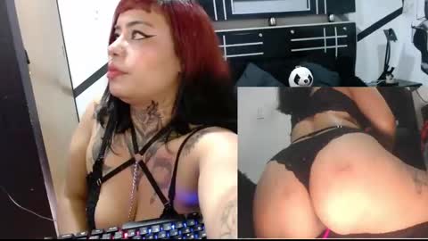 Snapshot of miss_clover chatting on 02.14.25 miss_clover online show from 02.14.25