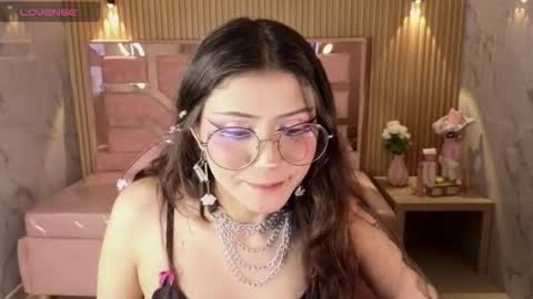 Snapshot of miss_devil_s chatting on 03.24.26 miss_devil_s online show from 03.24.26