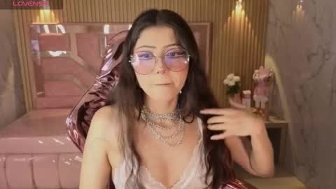 Snapshot of miss_devil_s chatting on 03.27.26 miss_devil_s online show from 03.27.26