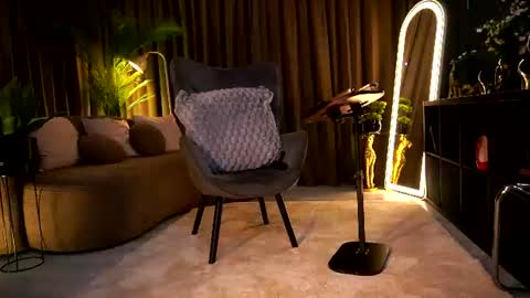 Miss Ema Devine online show from 07.11.26