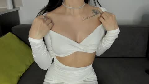 Snapshot of miss_emilyy chatting on 12.25.24 Emily online show from 12.25.24