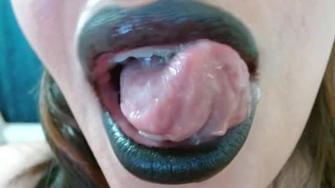 Miss Evoleth online show from 04.30.26