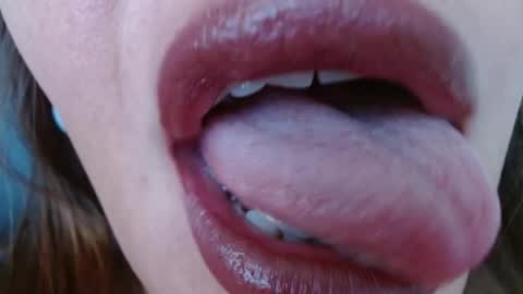 Snapshot of miss_evoleth2 chatting on 05.19.26 Miss Evoleth online show from 05.19.26