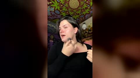 Snapshot of miss_honeypotpie chatting on 01.13.26 miss_honeypotpie online show from 01.13.26