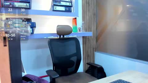 Snapshot of miss_horney chatting on 03.28.26 miss_horney online show from 03.28.26