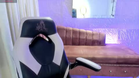 Isabella online show from 04.30.26