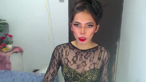 Snapshot of miss_juliex chatting on 06.16.26 julie online show from 06.16.26